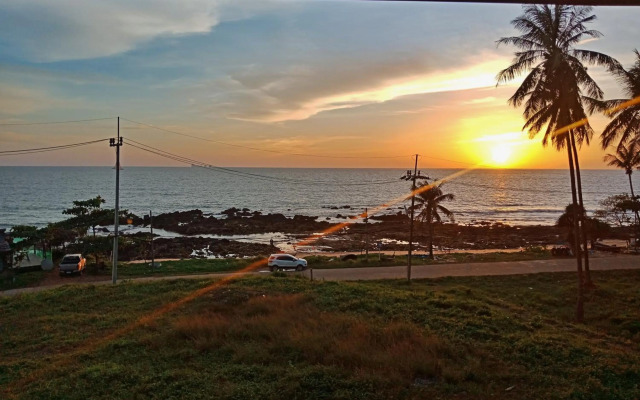 The Sea At Lanta Hotel