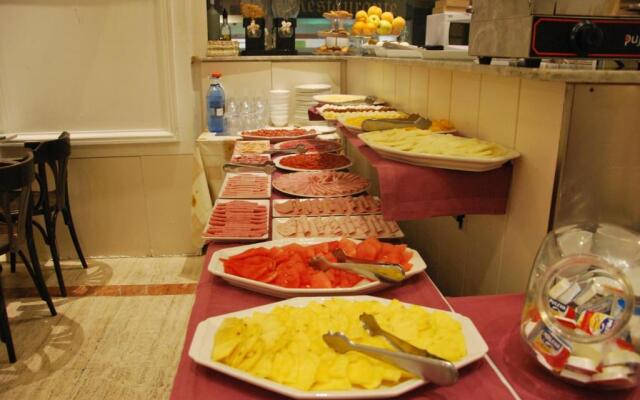 Hotel Infanta Isabel