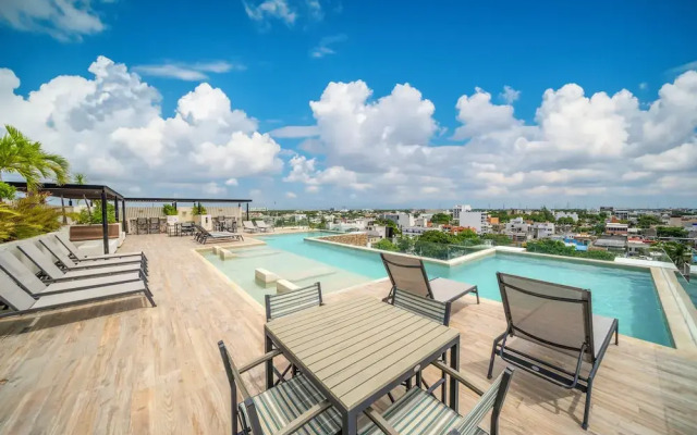 2 BR Condo Rooftop Gym & Pool - Veronica