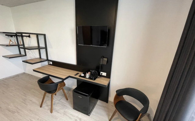 Yebs Hotel