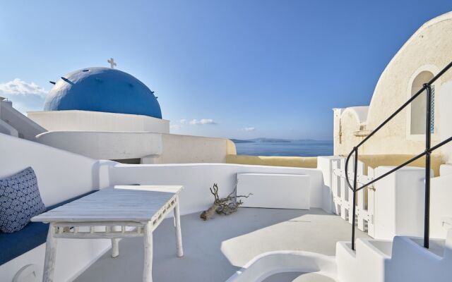 Cave Suite Oia