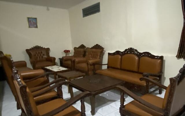 Gubuk Asmoro Nglolang