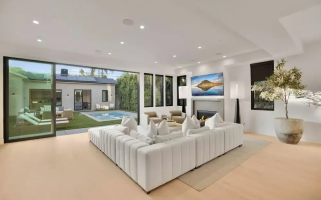 Kraft Villa - Luxury Living Redefined w/ Pool