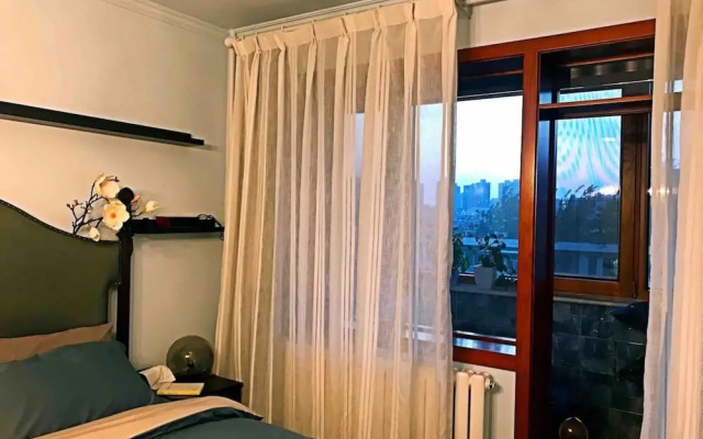 Splendiferous Apartment - Wang Jing