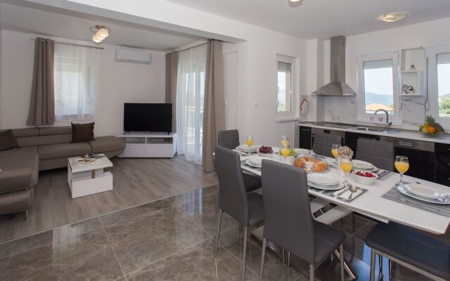 Villa Honey