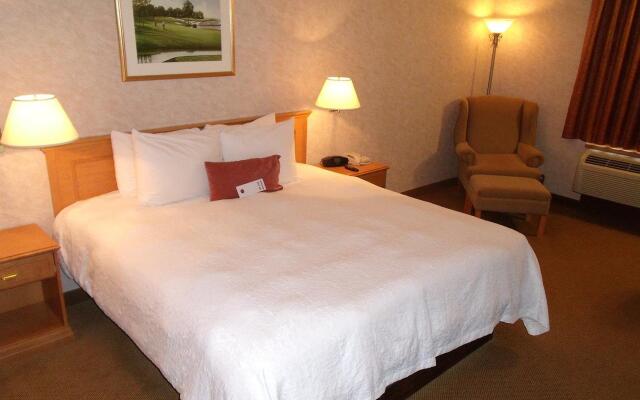 Humphry Inn & Suites