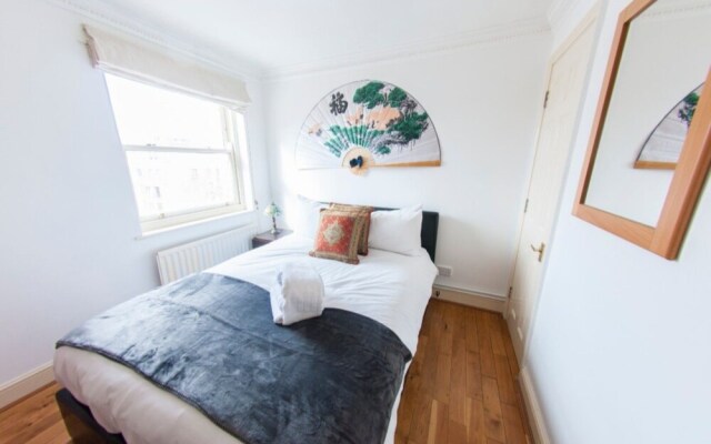 Quiet, Cozy 1BR Flat for 2 in Earls Court