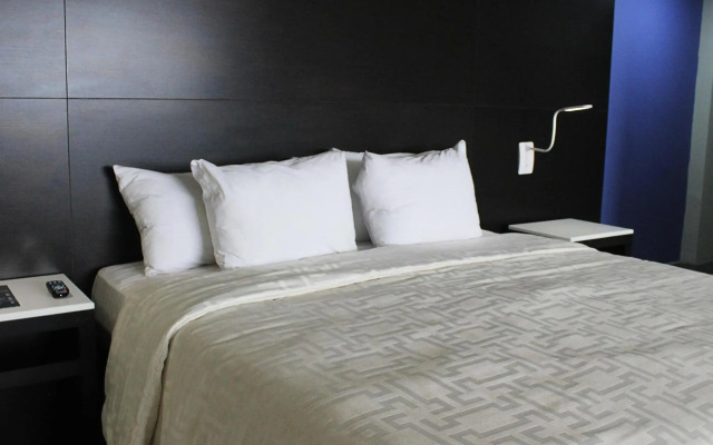 Hotel Corona Plaza