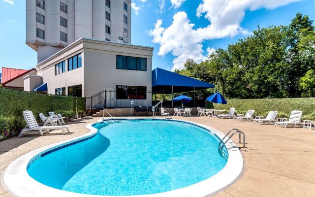 Comfort Inn & Suites Alexandria West