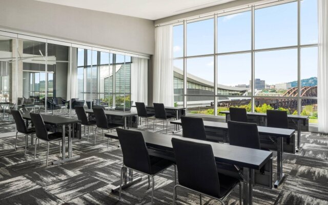 AC Hotel Pittsburgh Downtown