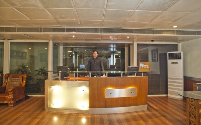 Hotel Om Tower
