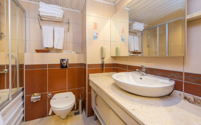 Beach Club Doganay Hotel