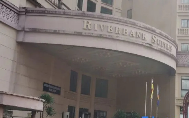 Riverbank Suites - River View Level 11, Sleeps 7