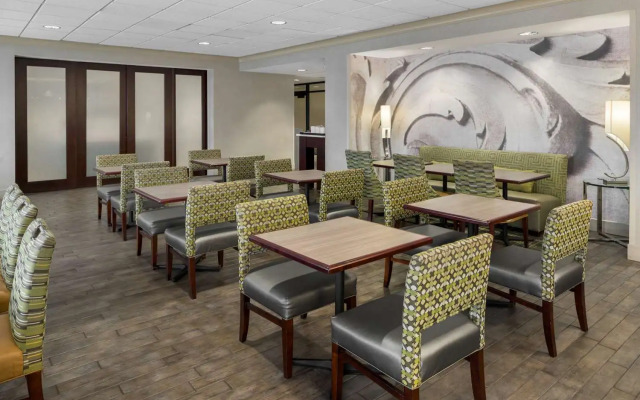 Hampton Inn Rochester Irondequoit