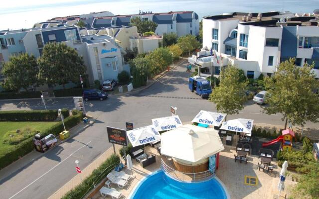 Sineva Del Sol Apartments