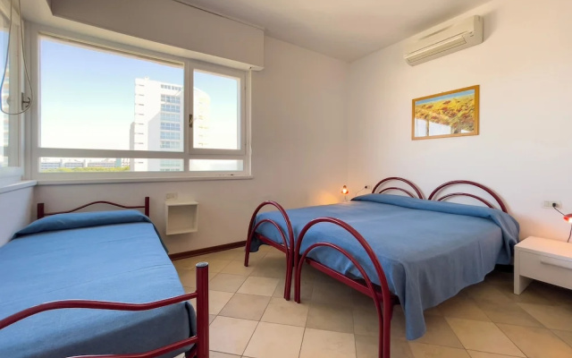Seafront Apartment on the Promenade