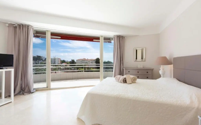 Appartement entièrement équipé de 105 m2 avec vue mer et collines - Apartment in Cannes - Photo 3