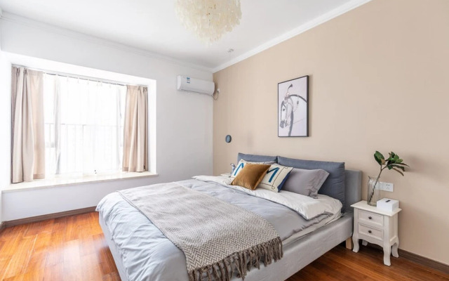 Locals Boutique Apartment Qianshan No5
