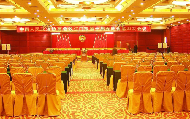 Palace International Hotel