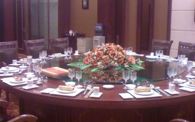 Huitong Business Hotel