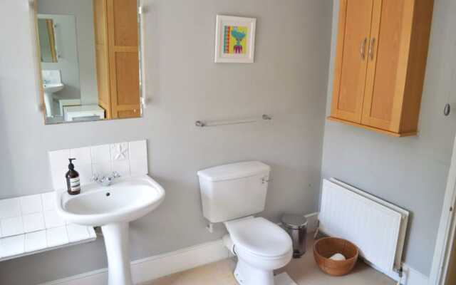 2 Bedroom Home in Stoke Newington