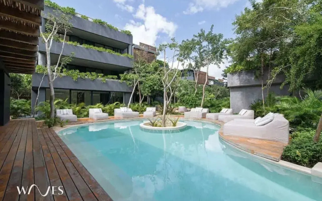 2BR W/private Pool - Steps Away From the Beach