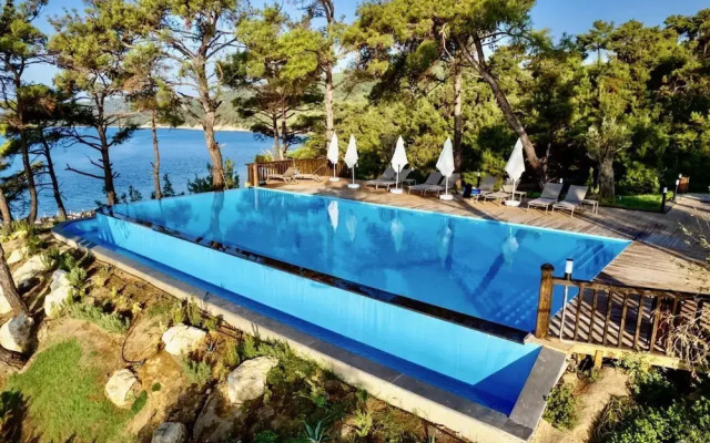 Marisstone Hotel Villa