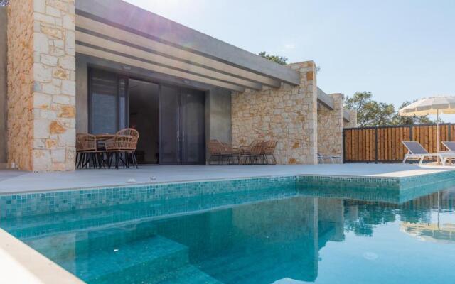 Villa Waterlily by MediterraneanVillas