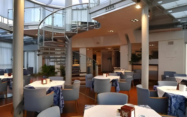 Sam Hotel