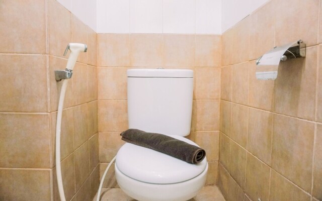 Best Deal And Enjoy Living Studio Green Pramuka City Apartment