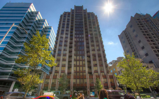 Sky Suites Yorkville