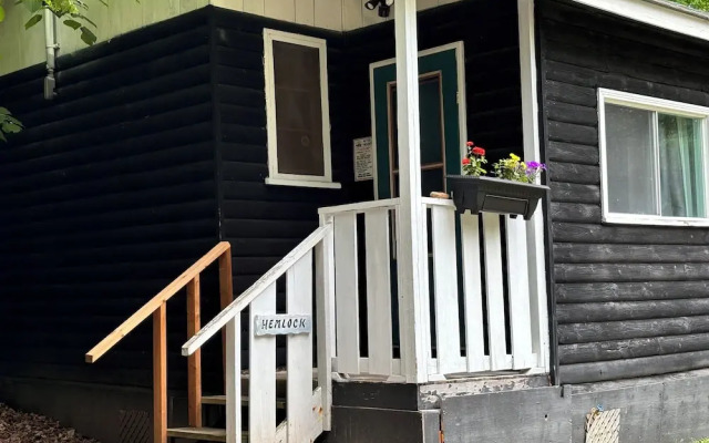 Lakefront Hideaway Resort