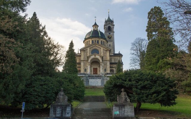 Haus zur Stauffacherin — Women Only