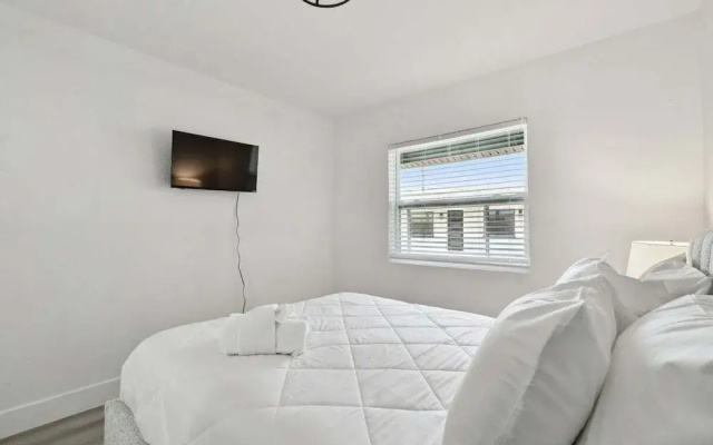 117 127th Ave E Unit 6