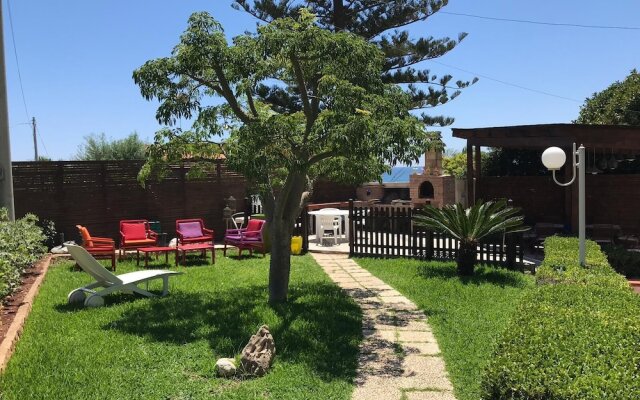 Apartments in Villa by the sea With Swimming Pool 20 Meters From the sea