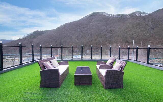 Milyang Ajour Kids Poolvilla