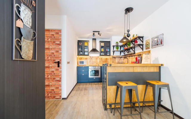 Art Gallery Apartment in Silver Mountain