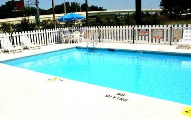Heaven Hotel Lodge of Pensacola