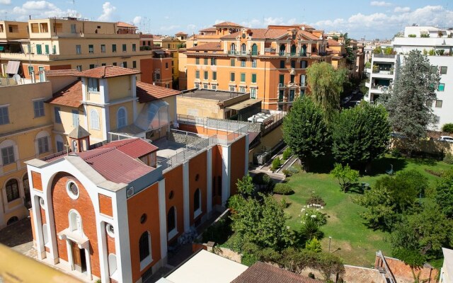 Room in Rome Isole