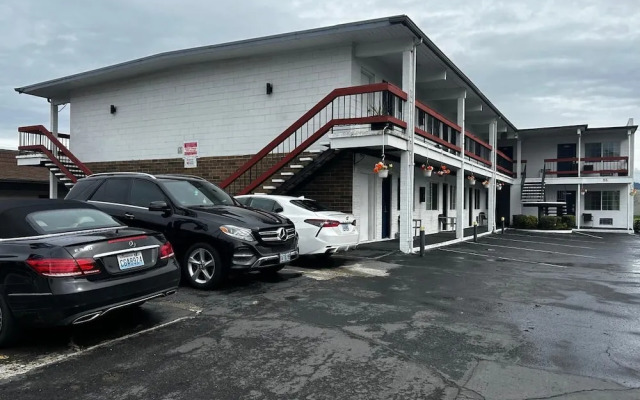OYO Travelers Inn