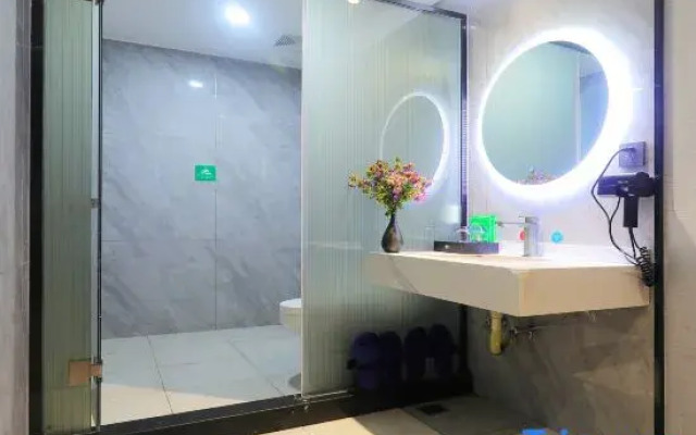 Delicacy and Warm·Gardenia Blossom Hotel (Zhongshang Jianghu MALL Hongcheng Shanggang)