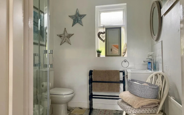 Ballygally Seaview and Garden 1 Bedroom Hideaway