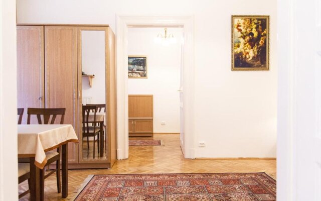 Authentic Budapest Apartment