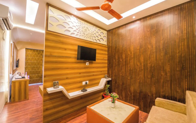 Shiv Rudraksh Resort - Near Assi Ghat