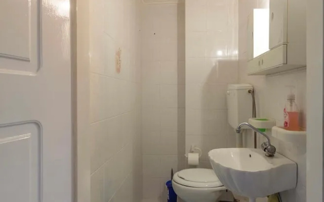 Bright Comfy Flat Near the Beach the City Center