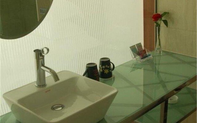 东方大酒店(开化江滨路店)