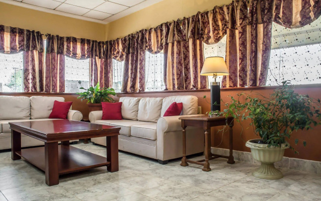 Ramada by Wyndham Rome / Verona