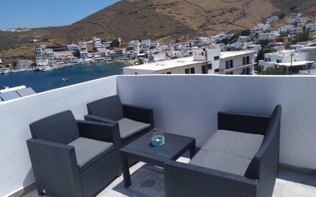 Cycladic house with a stunning view