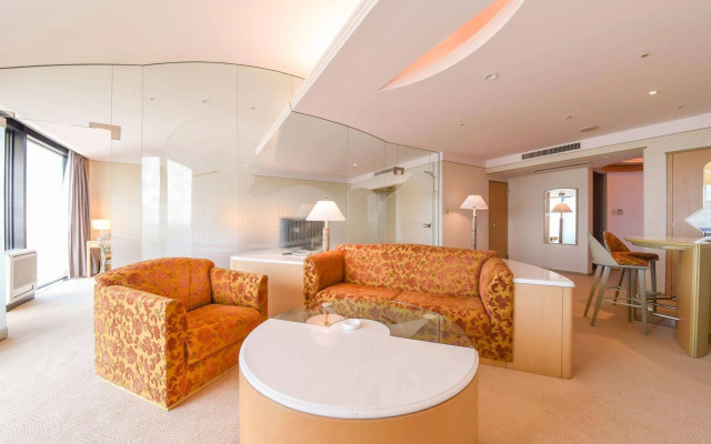 Spring Golf and Art Resort Awaji