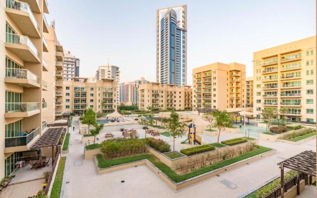Lux BnB 1BD Greens & Views